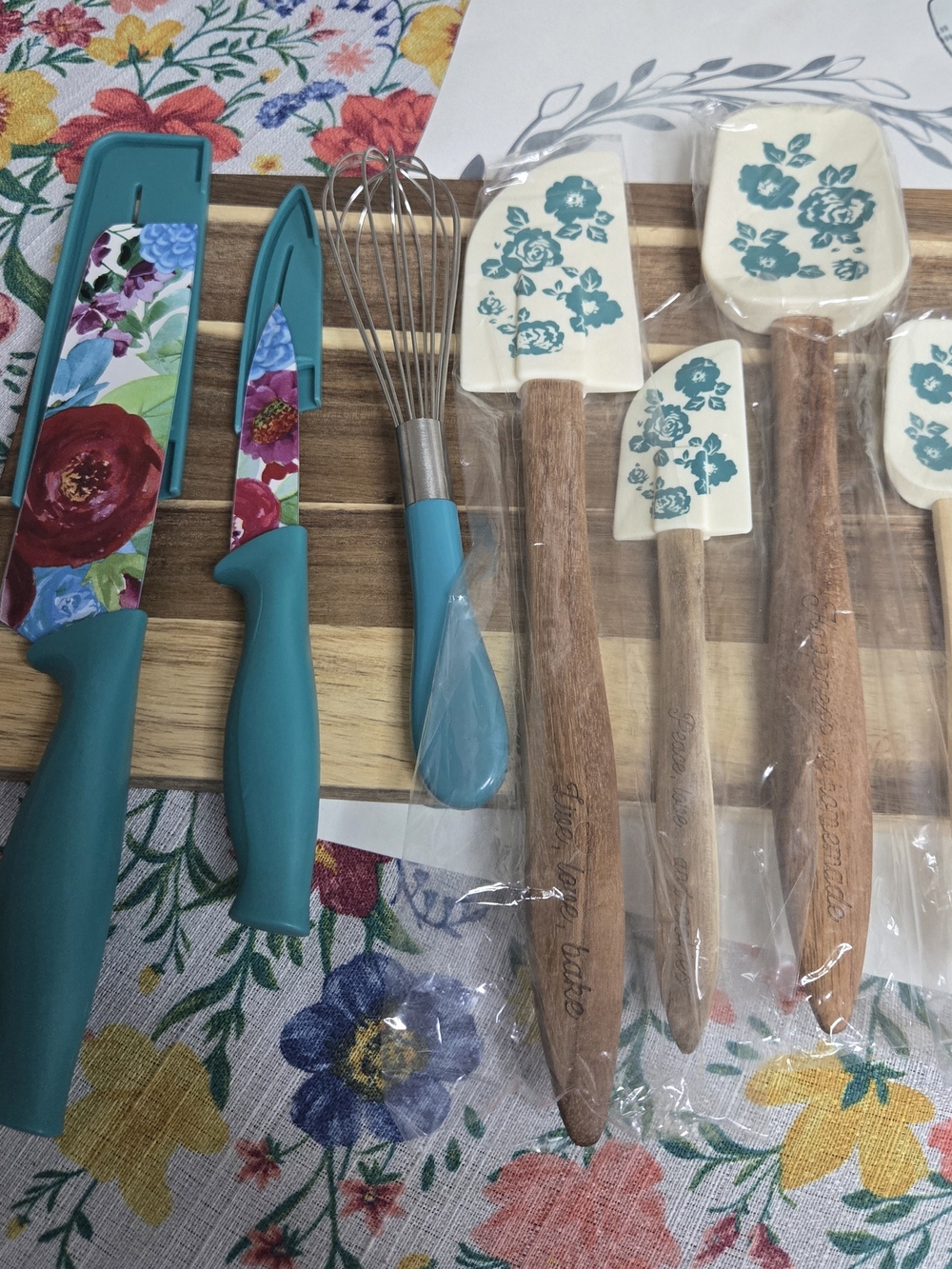 The Pioneer Woman Teal Floral Knife Set and Floral-Print Spatulas